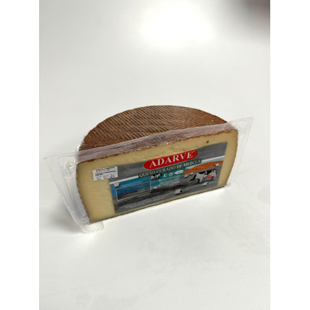 448117  Queso Curado Adarve Plata 1/2 Pieza P/K